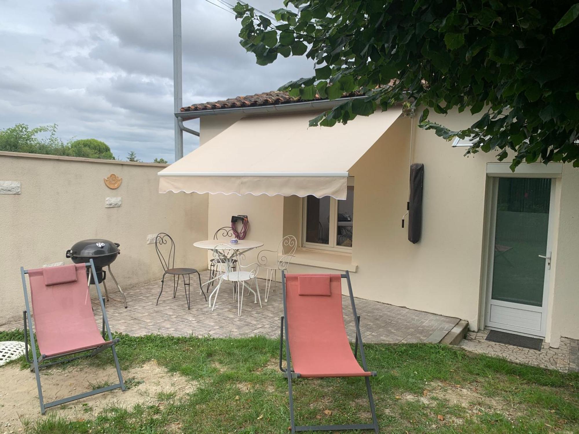 La Maison D'Eloi Montignac-Charente Esterno foto